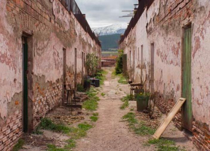 Spopolamento e rassegnazione: “La lenta scomparsa della Calabria” images Spopolamento e rassegnazione: “La lenta scomparsa della Calabria”