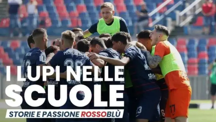 images Cosenza, i calciatori rossoblù incontrano gli studenti del "Telesio"