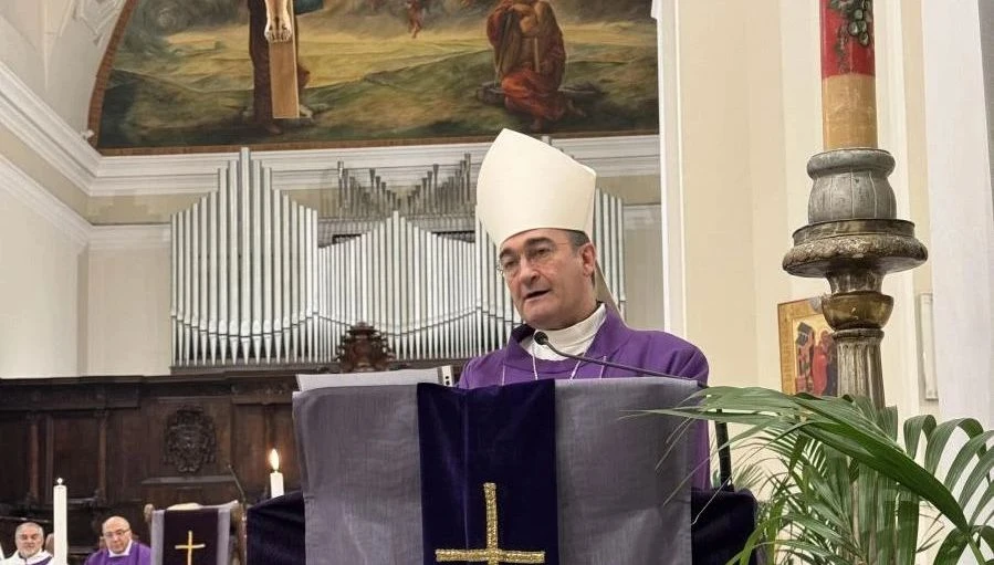 Lamezia, gli auguri del vescovo ai maturandi: "Non abbiate paura della fatica della conquista" 