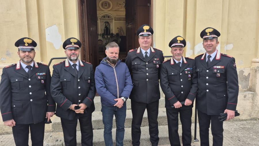 images A Soverato la messa per le festività natalizie con autorità, Carabinieri, Polizia, Finanza, Vigili del Fuoco e Polizia Locale
