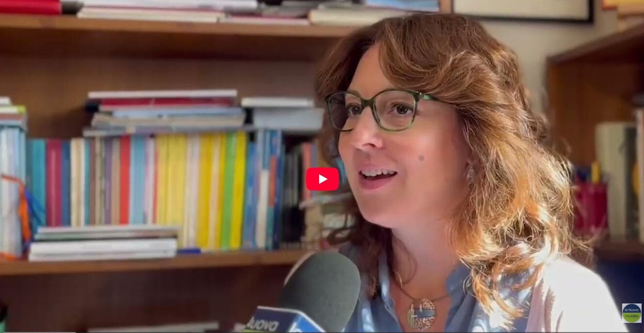 images La scuola diventa impresa per un futuro diverso (“Opera vincitrice dell’avviso sulla povertà
educativa indetto dal Co.Re.Com. Calabria”)