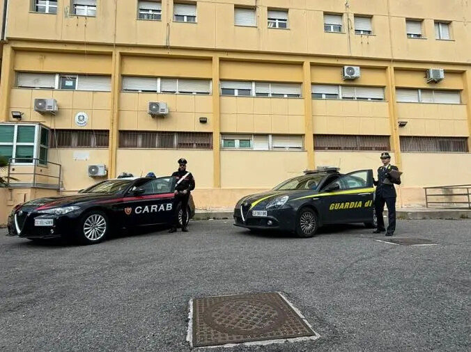 Estorsione, usura e rapina ad un connazionale, in manette trentenne cinese a Cirò Marina images Estorsione, usura e rapina ad un connazionale, in manette trentenne cinese a Cirò Marina