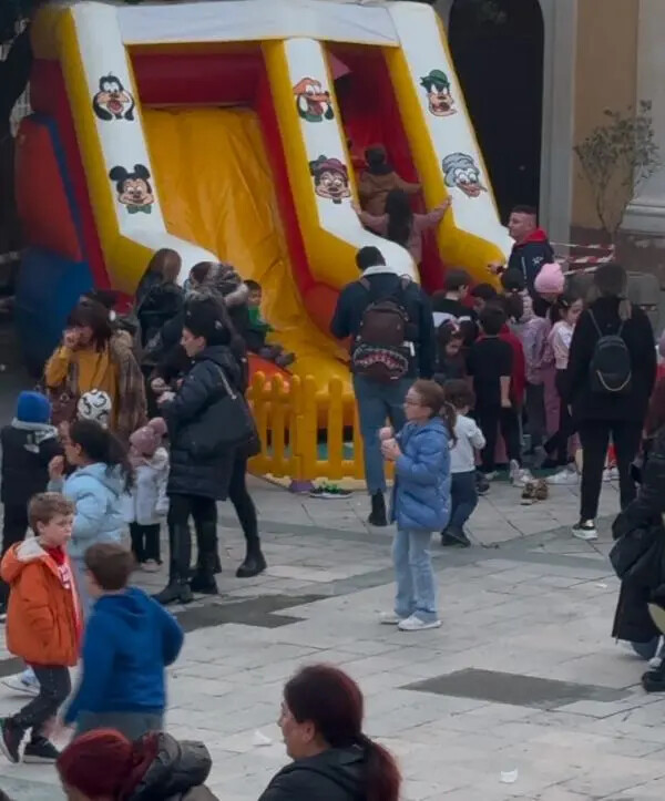 images Grande successo per la festa al Rione Bella a Lamezia: un momento di comunità e partecipazione per famiglie e bambini