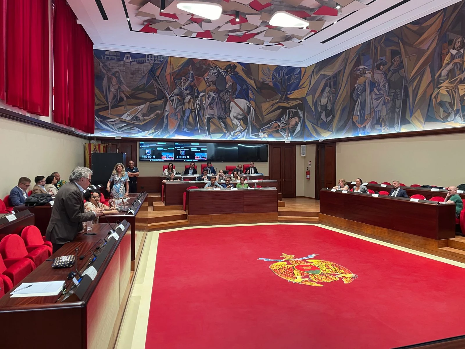 Niente Consiglio comunale su Lido e grana 'caliente' su Catanzaro Servizi, accuse incrociate: è iniziata la campagna elettorale (VIDEO)