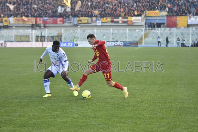 Passione e grinta giallorossa, le Aquile sorvolano la classifica: fotogallery Pescara-Catanzaro images Passione e grinta giallorossa, le Aquile sorvolano la classifica: fotogallery Pescara-Catanzaro