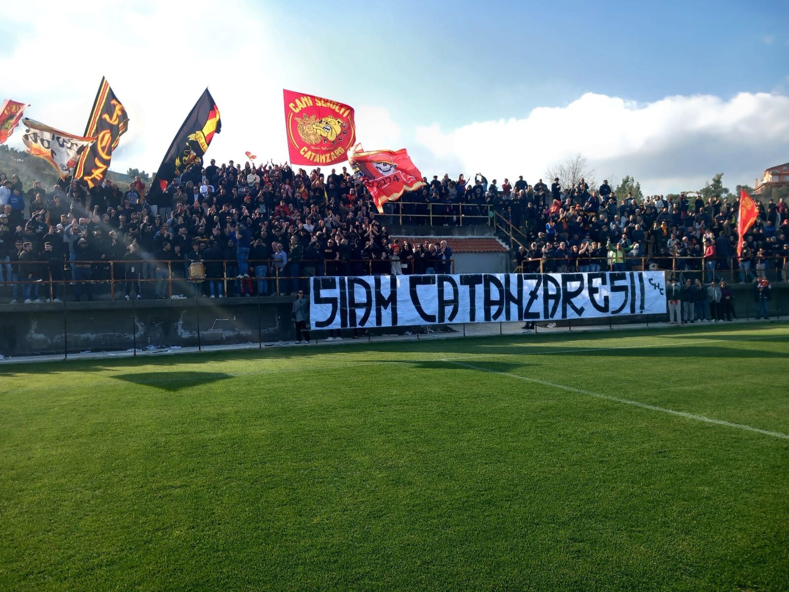 images Catanzaro, a San Floro la carica degli Ultras alla vigilia del big match contro il Frosinone