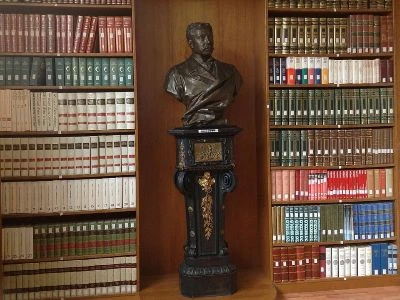 Catanzaro, nella Biblioteca “ Chimirri” la presentazione del libro “Alvaro. Più di una vita” di&nbsp;Giusy Staropoli Calafati