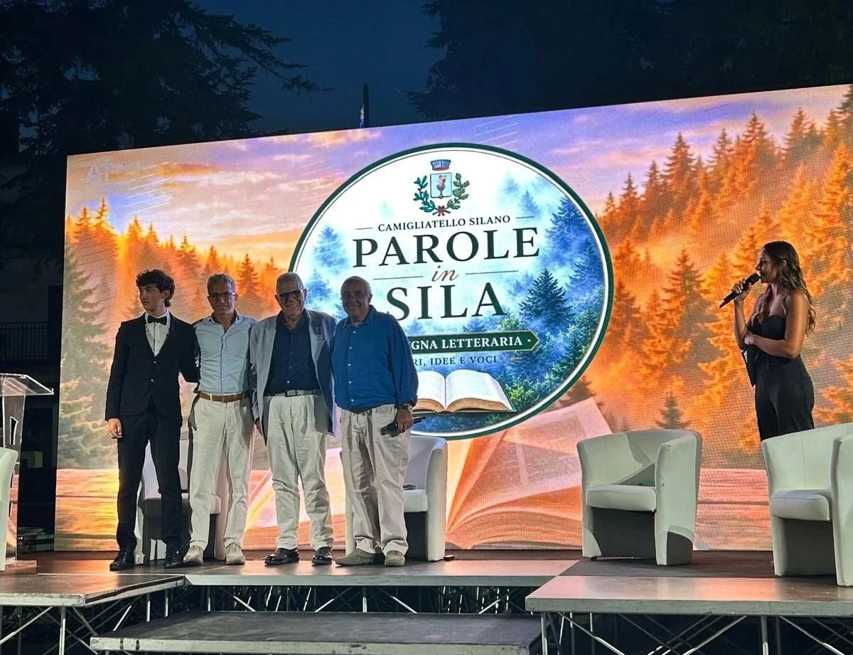 Parole in Sila, esordio da tutto esaurito: cultura e legalità conquistano Camigliatello