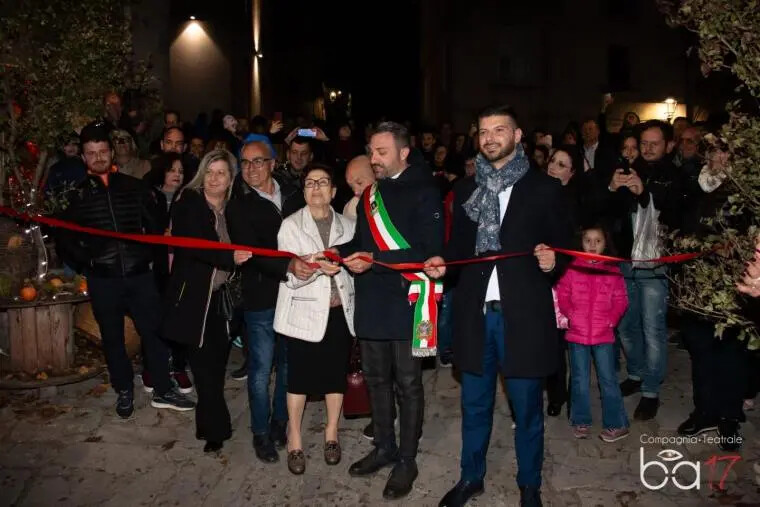 Aiello Calabro, straordinaria partecipazione alla quarta edizione di “Saperi e sapori d’autunno”
images Aiello Calabro, straordinaria partecipazione alla quarta edizione di “Saperi e sapori d’autunno”