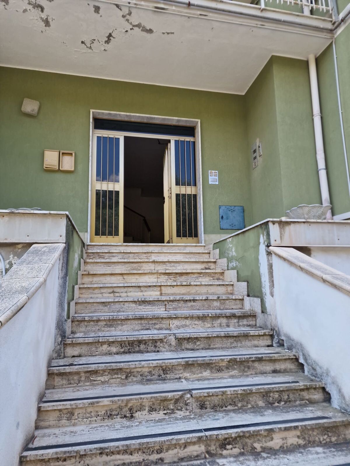 images Servizio 118 da oltre 10 anni in locali privati a Cavita, "La tazzina della Legalità" scrive ad Asp e Occhiuto