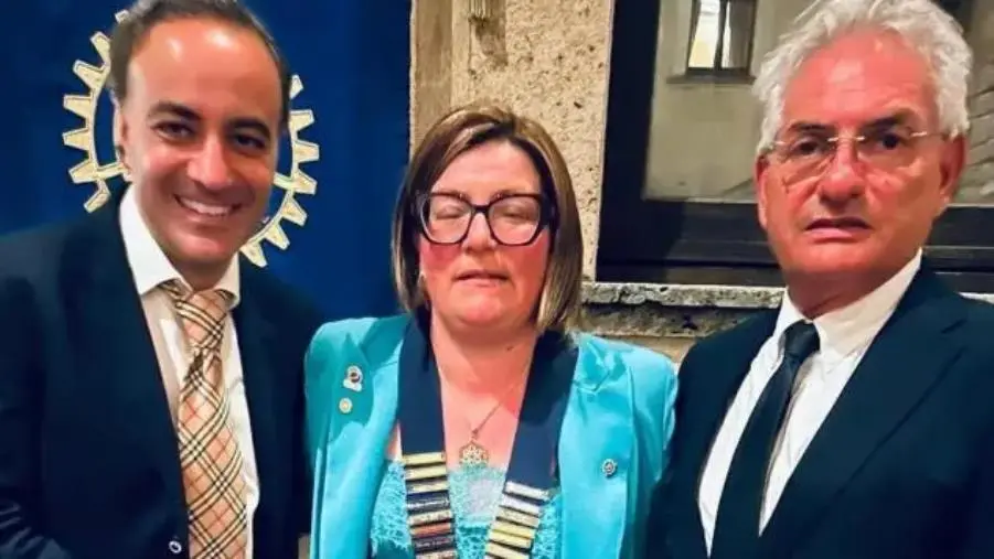 images MF Crotone e Rotary Santa Severina nelle scuole contro il bullismo e il Cybullismo