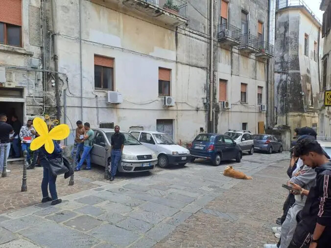images Catanzaro festeggia i popoli e tanti stranieri attendono di ricongiungersi ai propri familiari
