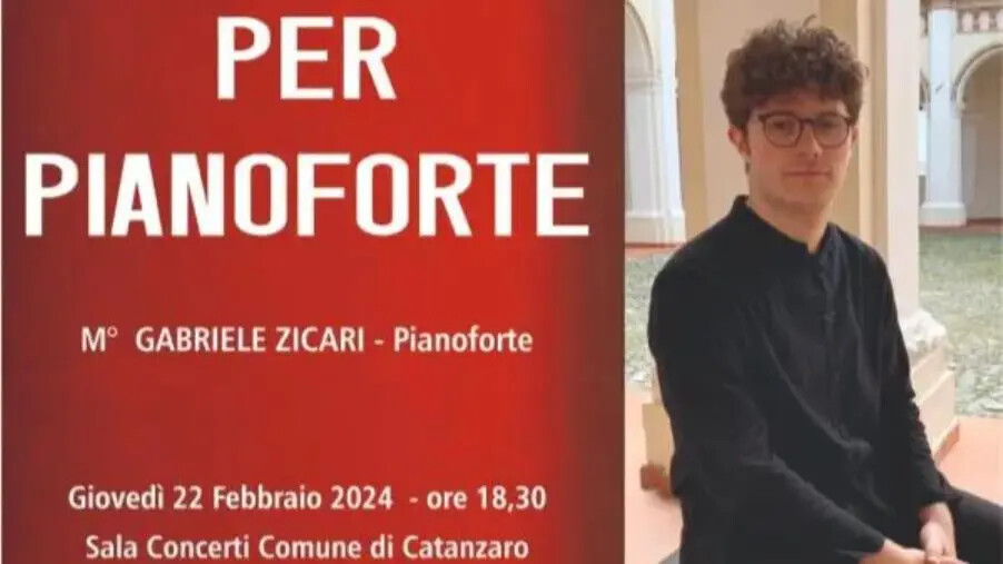 images A Catanzaro il M° Zicari ed il suo pianoforte nel secondo appuntamento stagionale di Agimus
