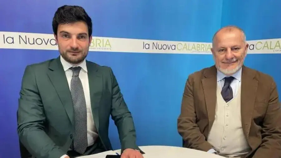 Catanzaro Capitale, parla Sergio Costanzo e occhi puntati sul caos pontili (GUARDA LA DIRETTA) images Catanzaro Capitale, parla Sergio Costanzo e occhi puntati sul caos pontili (GUARDA LA DIRETTA)