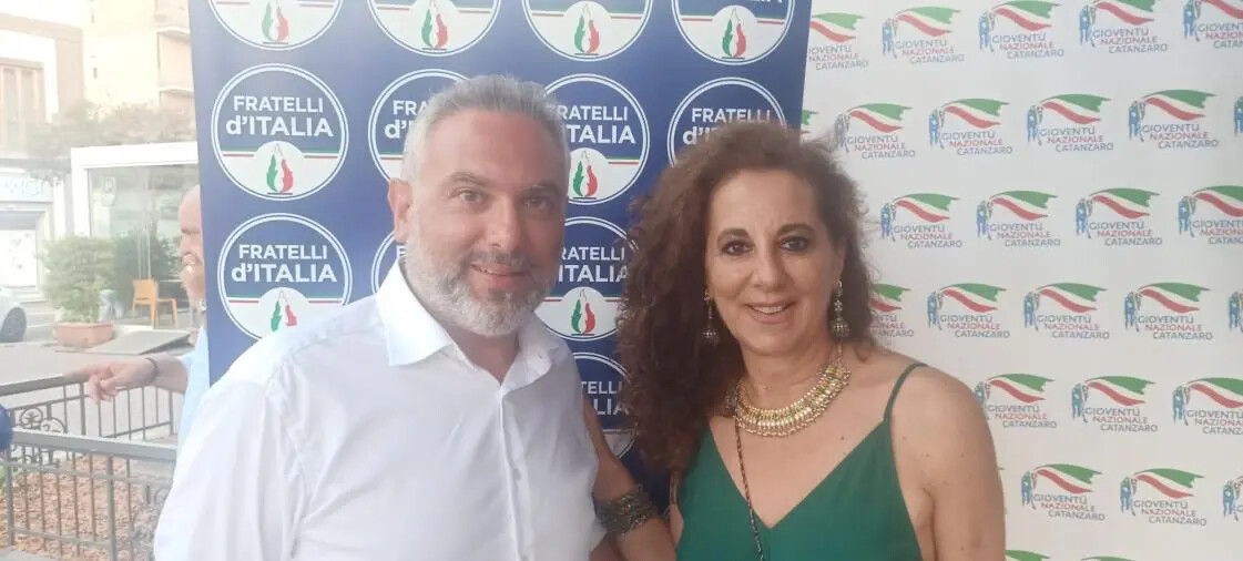 Fratelli d'Italia in piazza a Catanzaro, Ferro: “Con le riforme stiamo cambiando l'Italia” images Fratelli d'Italia in piazza a Catanzaro, Ferro: “Con le riforme stiamo cambiando l'Italia”