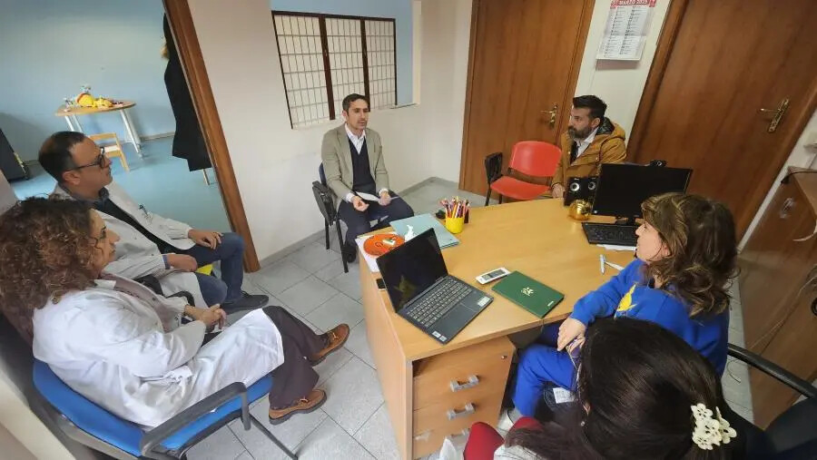 images Alecci in visita alla Neuropsichiatria Infantile di Soverato: "Urge un potenziamento"