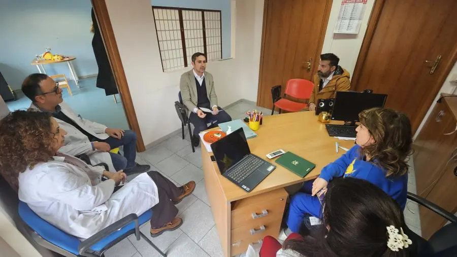 Alecci in visita alla Neuropsichiatria Infantile di Soverato: "Urge un potenziamento" images Alecci in visita alla Neuropsichiatria Infantile di Soverato: "Urge un potenziamento"