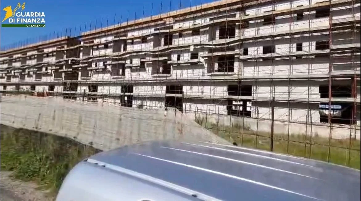 'Ndrangheta e forniture di calcestruzzo, confiscati beni per 162 milioni a 3 imprenditori catanzaresi