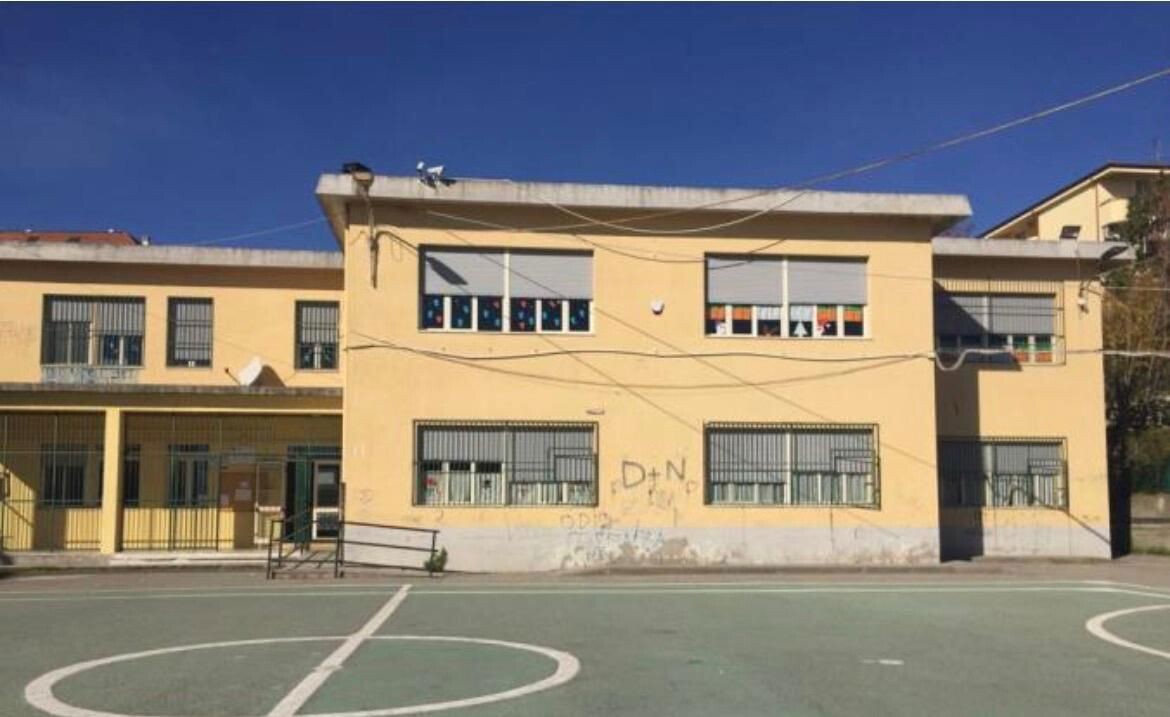 images Infiltrazioni d’acqua alla scuola dell’infanzia “Don Milani”, Sergio Costanzo chiede un immediato intervento
