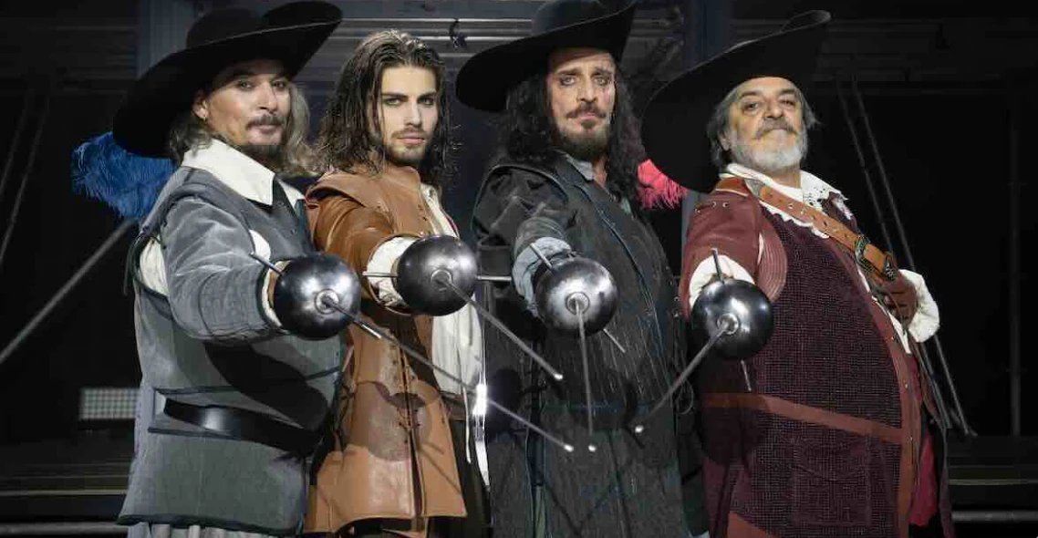 Catanzaro, al Festival d’Autunno in scena “I Tre Moschettieri”: intervista a Graziano Galatone