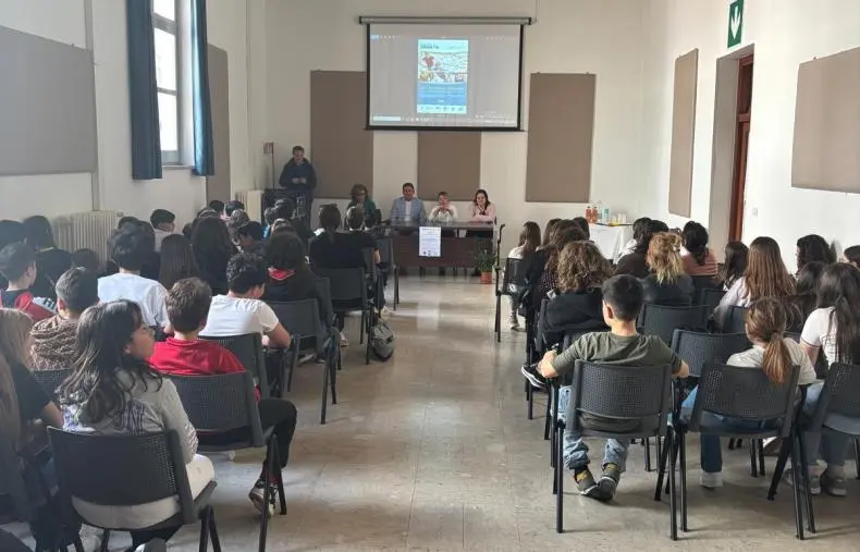 images Catanzaro, Il Rotary in Azione contro l'Obesità Infantile nelle Scuole