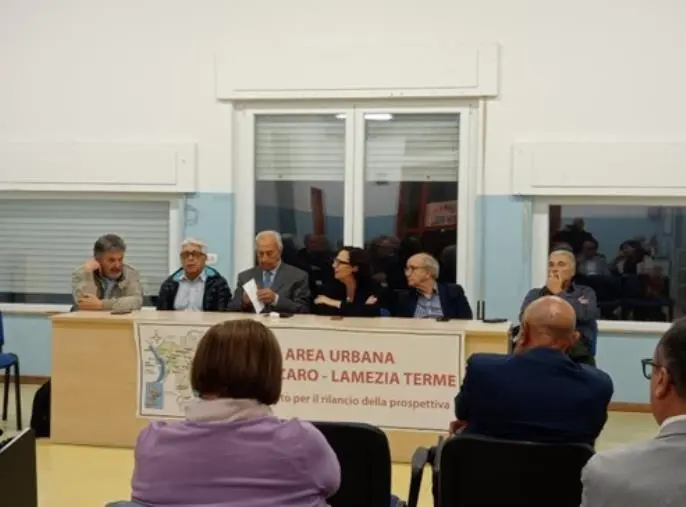 images Movimento Area Urbana Catanzaro-Lamezia, fari puntati sulla crisi della sanità calabrese