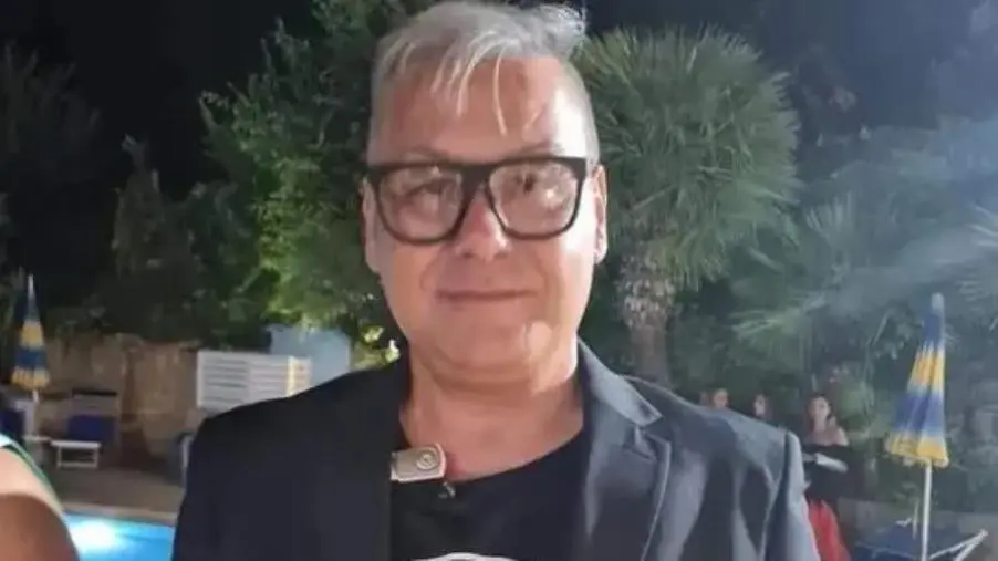 Dramma a Crotone, scontro auto moto: muore ex finanziere di 53 anni images Dramma a Crotone, scontro auto moto: muore ex finanziere di 53 anni