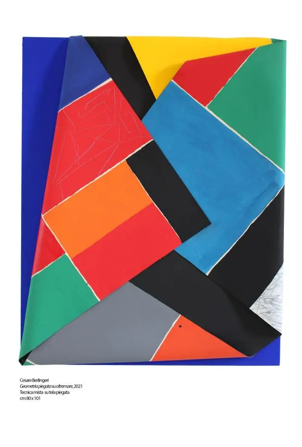 images "Luce e colore tra le pieghe" di Cesare Berlingeri in mostra alla Banca Montepaone a Catanzaro