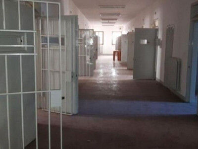 Droga e telefonini nello scarico di un bagno nel carcere di Rossano, la denuncia del Sappe images Droga e telefonini nello scarico di un bagno nel carcere di Rossano, la denuncia del Sappe