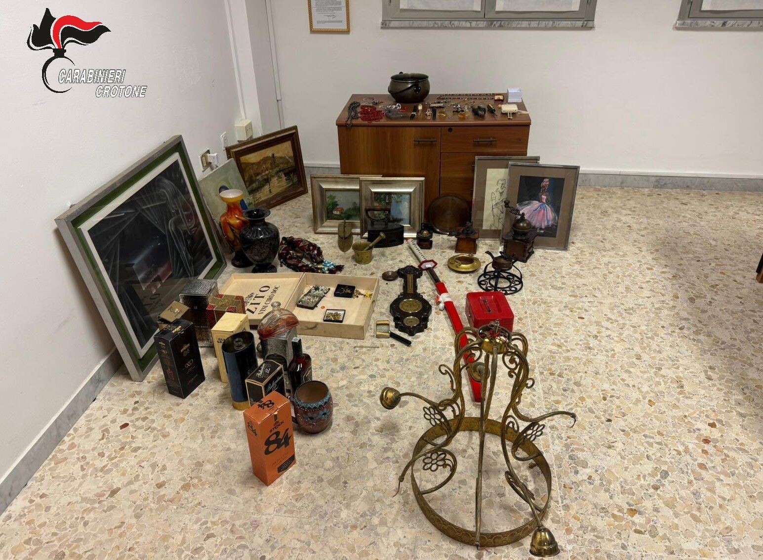 images Cirò, sorpreso a rubare in un’abitazione: arrestato 