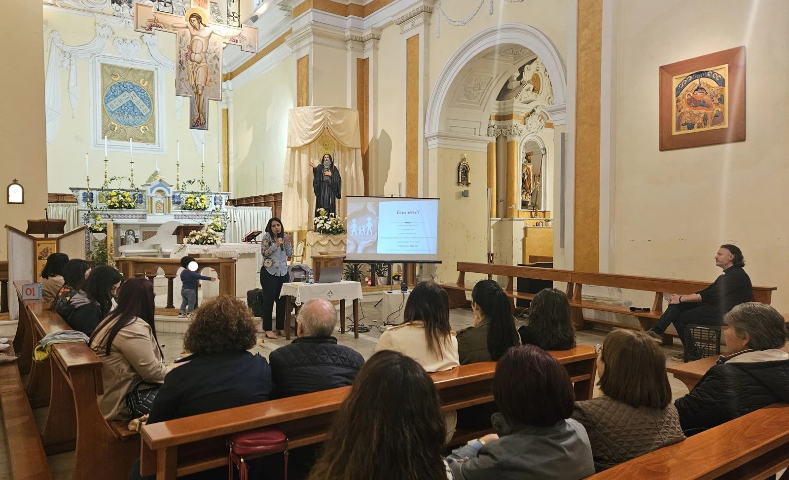 "Accogliere chi accoglie la vita": l'incontro della parrocchia di San Pietro a Maida in occasione della festa di San Francesco di Paola