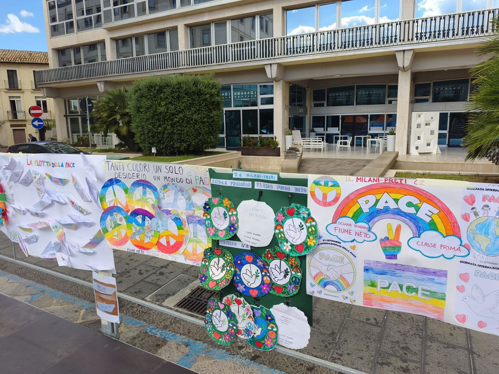 images L'IC "CZ Sala S. Maria Milani - Preti" di Catanzaro colora la Festa dei Popoli 