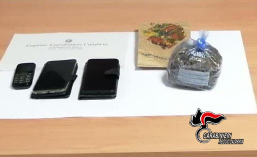 images Marjuana nascosta nella busta del pane: arrestato un 63enne di Brancaleone