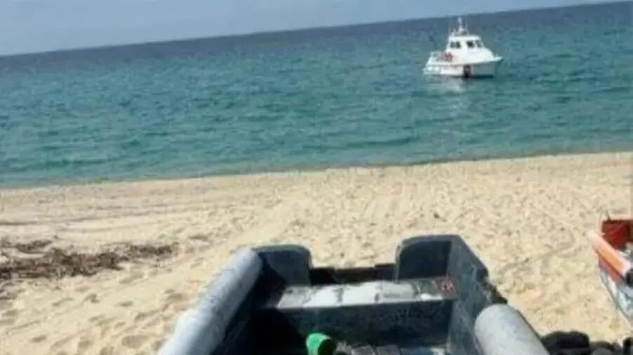 images Pesca illegale nel Reggino, intervento della Guardia Costiera sul Fiume Mesima