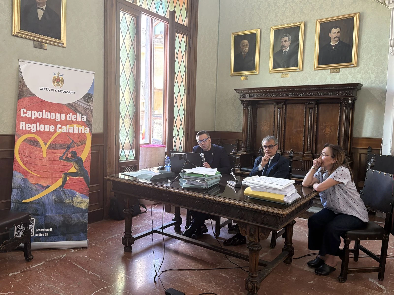Catanzaro, cinquemila firme per difendere il "Pugliese": La mobilitazione civica contro il trasferimento del presidio storico