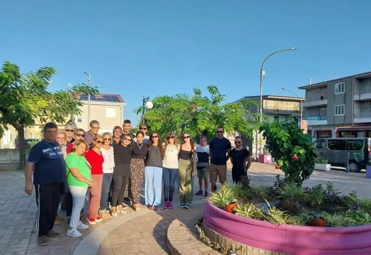 images Cropani, piantato un albero di ibiscus in memoria di Matias