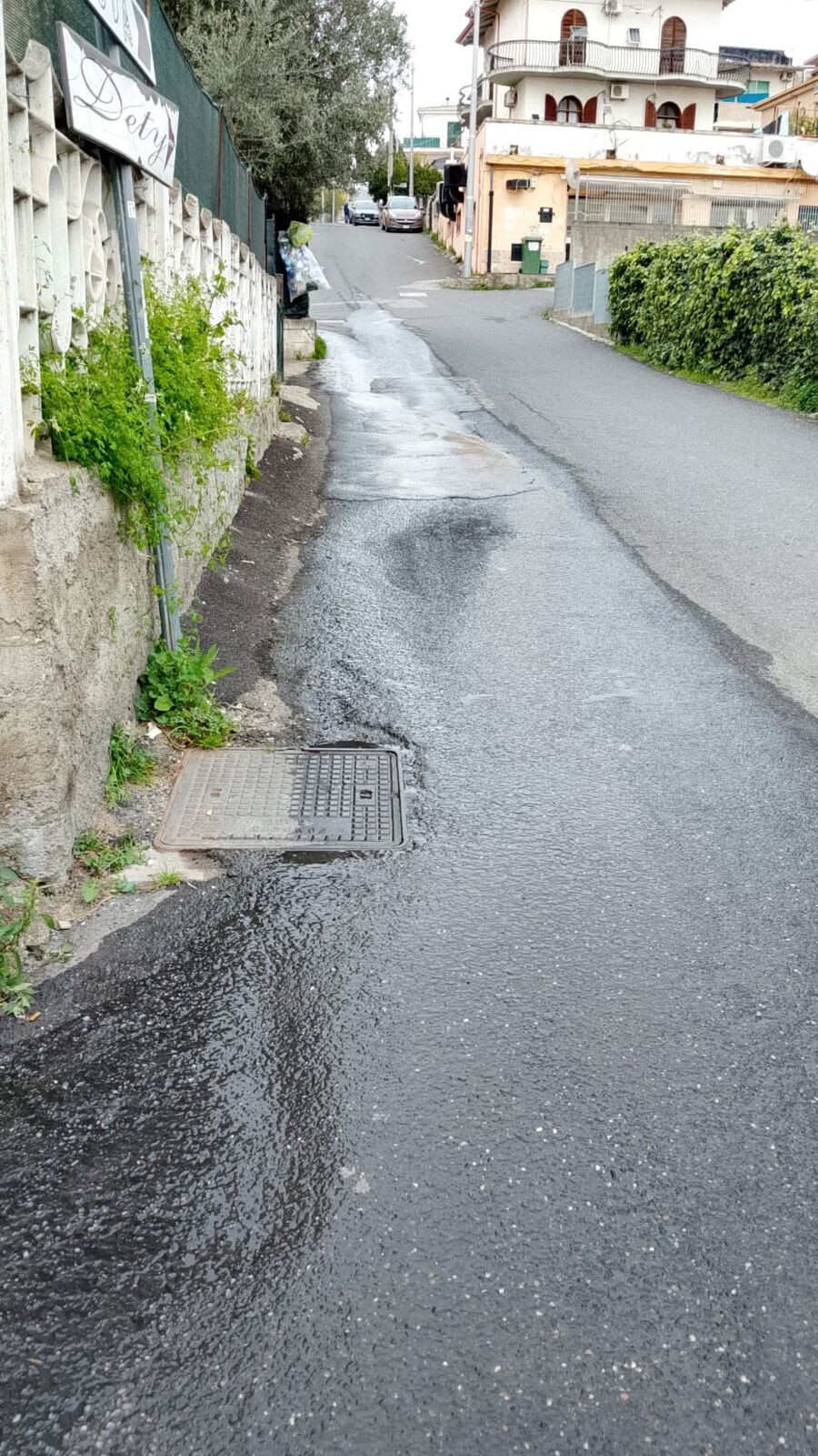 images Costanzo: “Fogna a cielo aperto da 15 giorni: Campagnella ostaggio dell’immobilismo del Comune”     