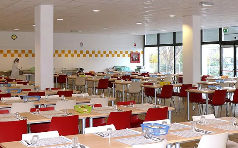 Mensa scolastica a Catanzaro, in corso un'azione di massa contro i disservizi