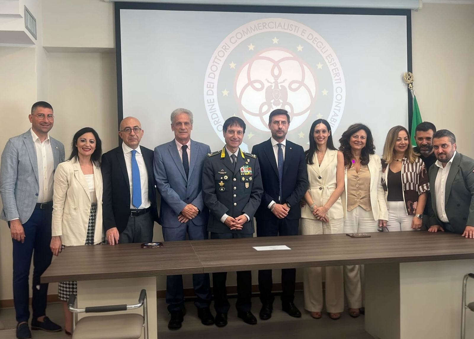 Catanzaro, incontro tra Guardia di Finanza e Commercialisti: rafforzata la collaborazione sulla legalità fiscale images Catanzaro, incontro tra Guardia di Finanza e Commercialisti: rafforzata la collaborazione sulla legalità fiscale
