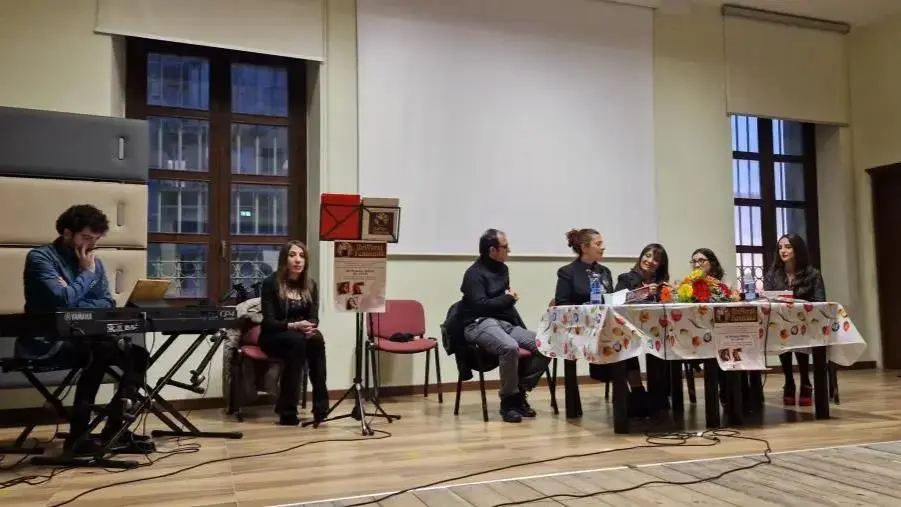 images Giornata internazionale della Poesia, a Catanzaro 3 poetesse a confronto con i loro "UniVersi Femminili"