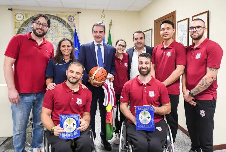 La Farmacia Pellicanò Reggio Bic ricevuta dal Governatore Roberto Occhiuto images La Farmacia Pellicanò Reggio Bic ricevuta dal Governatore Roberto Occhiuto