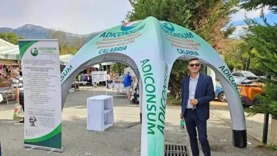 images L’Adiconsum Calabria a Crotone per promuovere lo Sportello del consumatore 