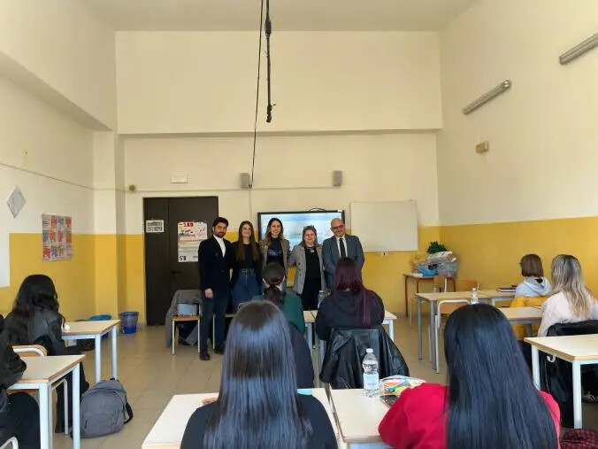 Progetto UCPI-MIUR: “Il diritto di avere diritti”. La Camera penale incontra gli studenti del liceo Fermi images Progetto UCPI-MIUR: “Il diritto di avere diritti”. La Camera penale incontra gli studenti del liceo Fermi