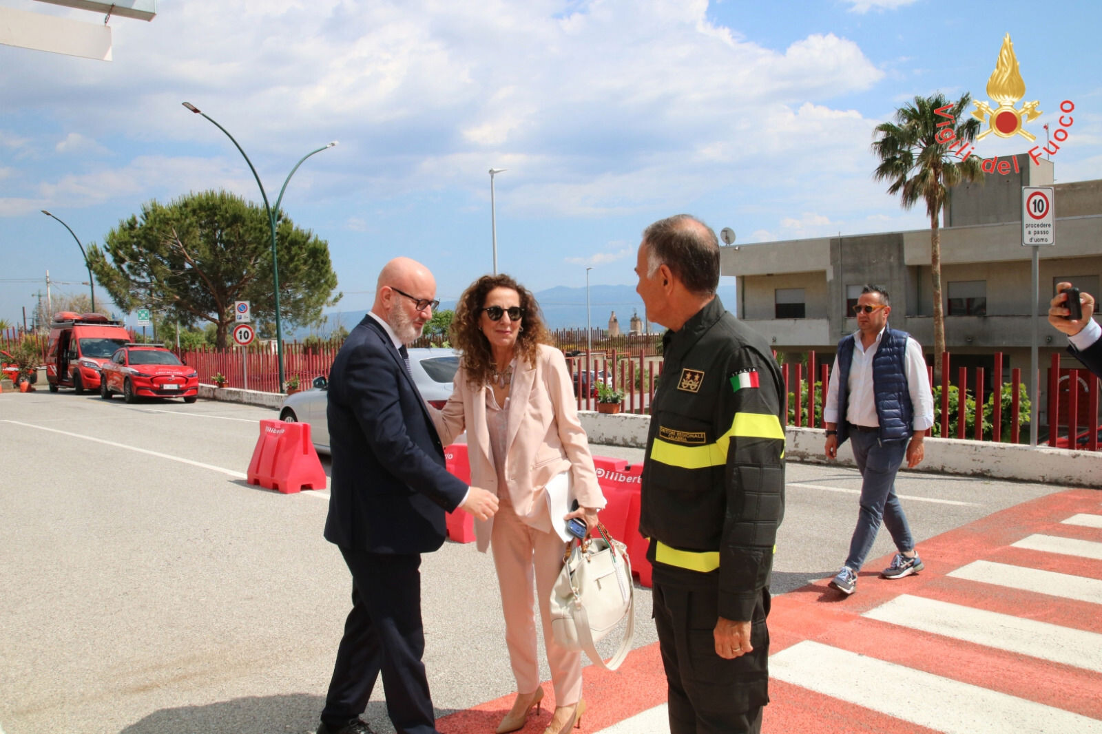 images Lamezia Terme, focus sulla sicurezza fra Vigili del fuoco e il sottosegretario Wanda Ferro 