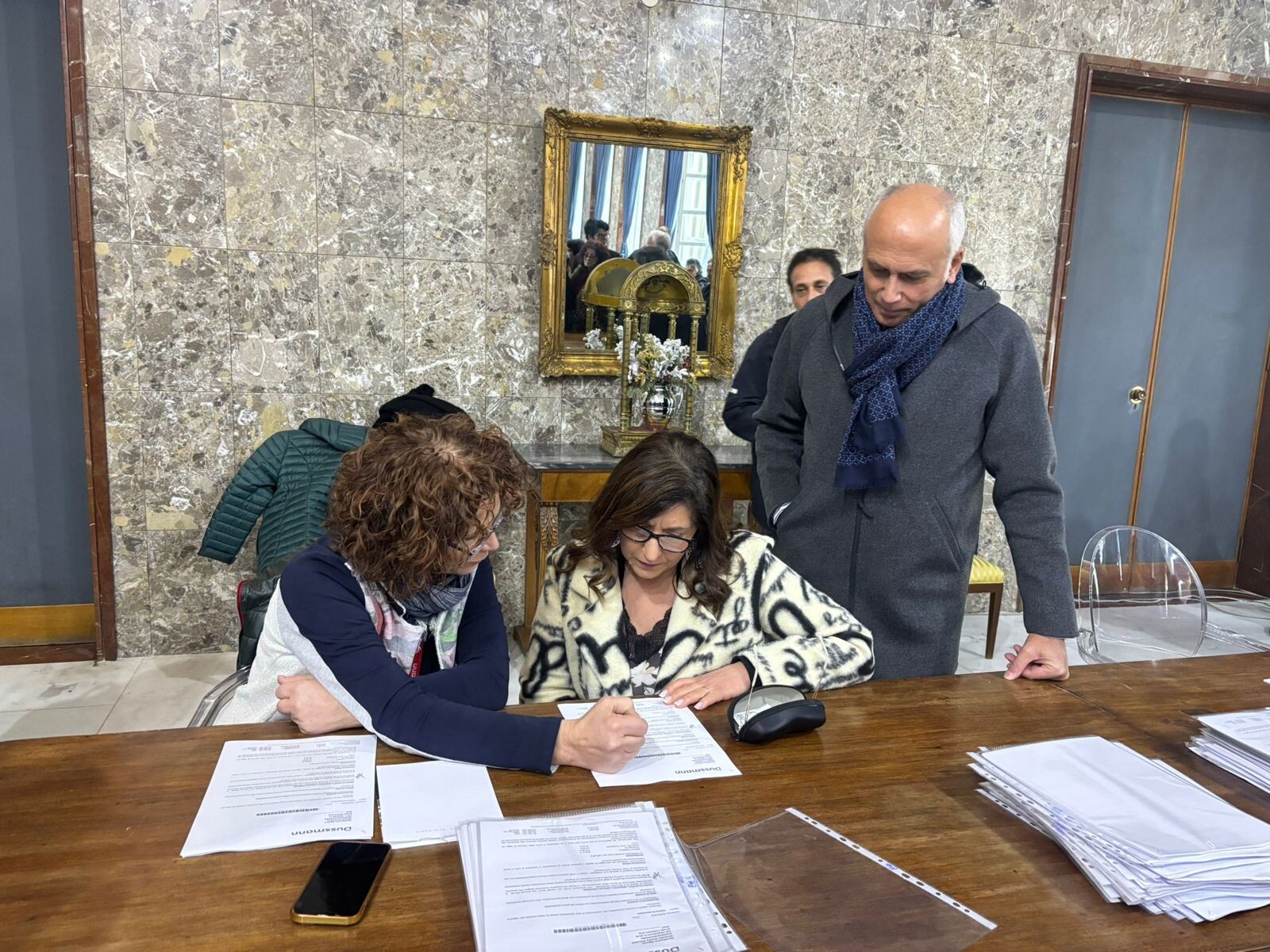 images Pulizie e portierato negli immobili comunali di Cosenza, Caruso: "Tutela del lavoro priorità assoluta"