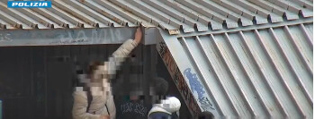 images Catanzaro, droga tra giovanissimi: i pusher arrestati "incastrati" da telecamere e whatsapp (NOMI)