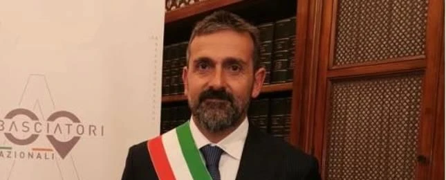 Tropea, il sindaco nomina gli assessori: tra loro 2 impresentabili per l'Antimafia