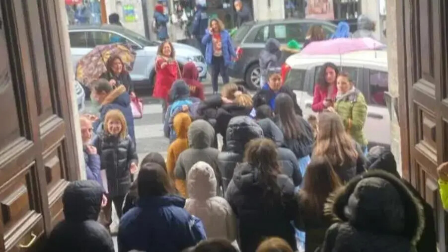 images Nuova scossa di terremoto, evacuate le scuole a Catanzaro