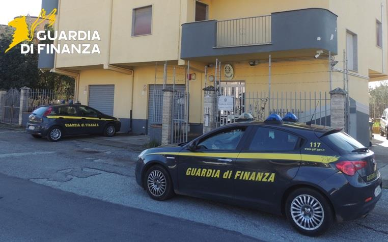 Fatture false e frode fiscale: misura cautelare per un imprenditore cosentino