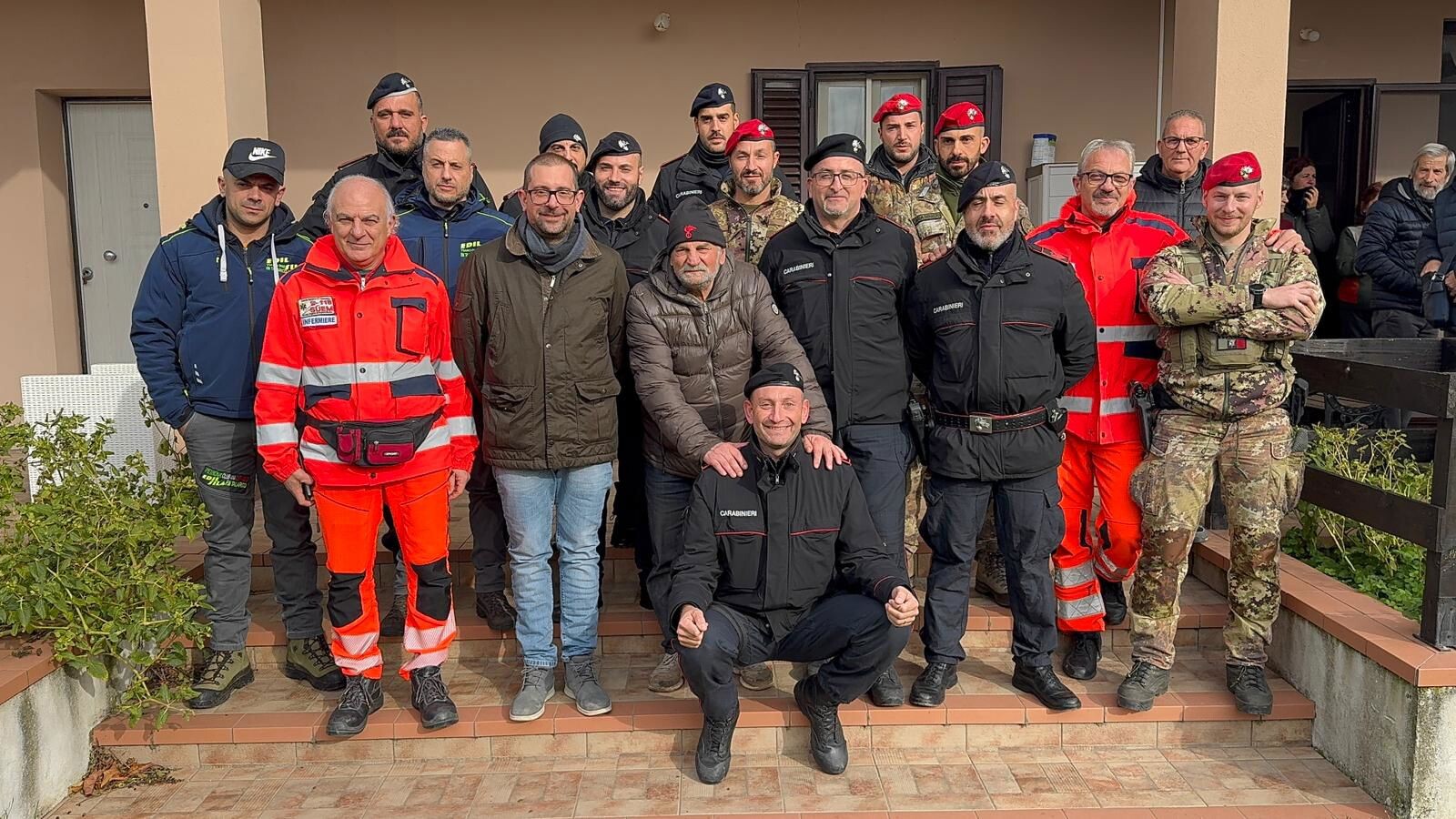 Petronà, ritrovato l’anziano che si era disperso nei boschi images Petronà, ritrovato l’anziano che si era disperso nei boschi